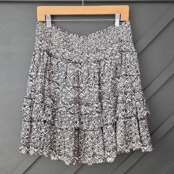 Lauren Ralph Lauren Black White Tiered Smocked Ruffle Full Mini Skirt (Size 12) - Picture 1 of 8